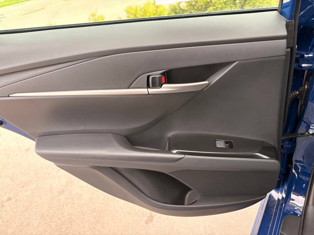 Used 2026 Toyota Camry SE FWD image 26