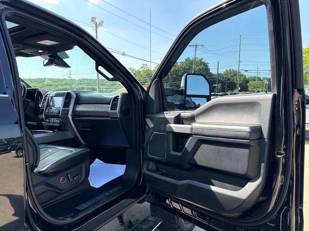 Used 2019 Ford F250 Platinum w/ Platinum Ultimate Package AWD/4WD image 44