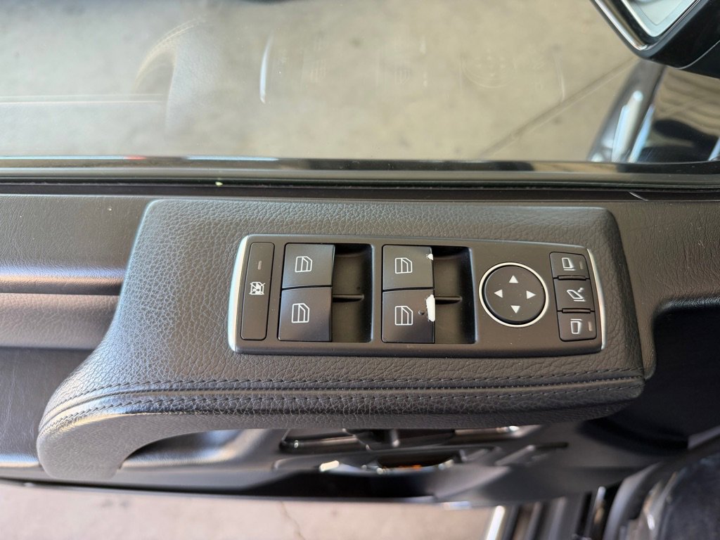 Used 2016 Mercedes-Benz G 550 image 23