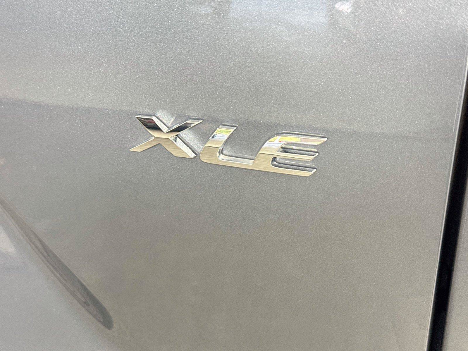 Used 2026 Toyota Corolla Cross XLE w/ Convenience Package FWD image 15