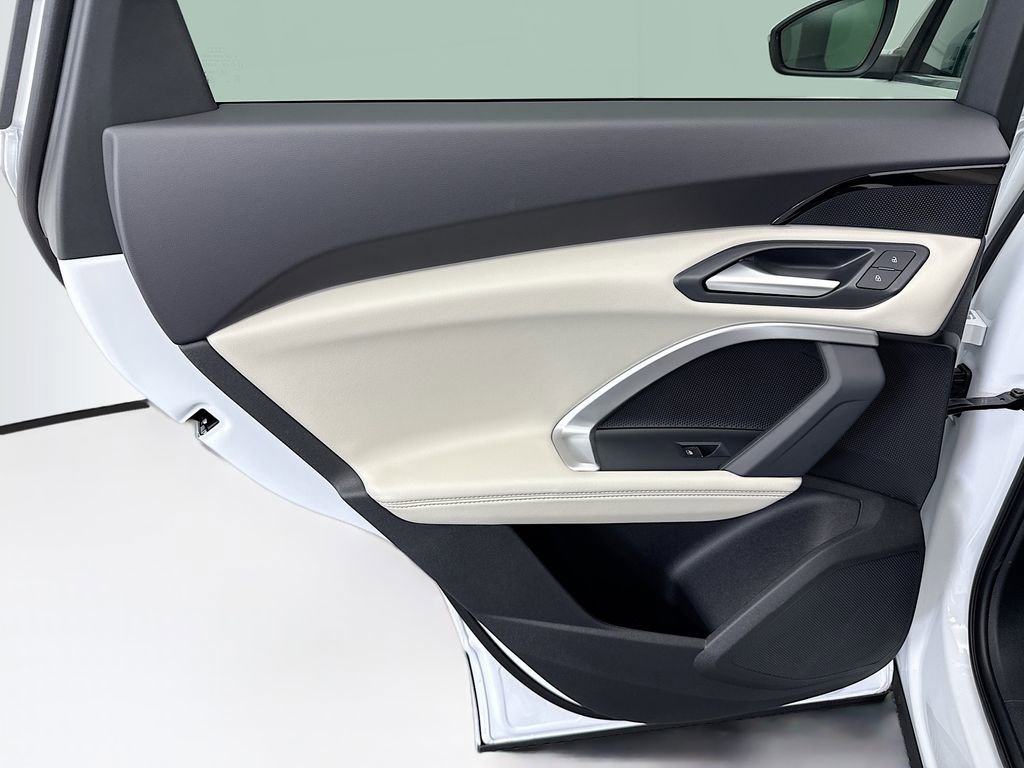 Used 2025 Audi Q5 Premium w/ Convenience Package image 26