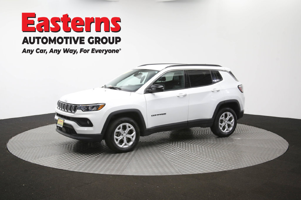 Used 2024 Jeep Compass Latitude AWD/4WD image 58