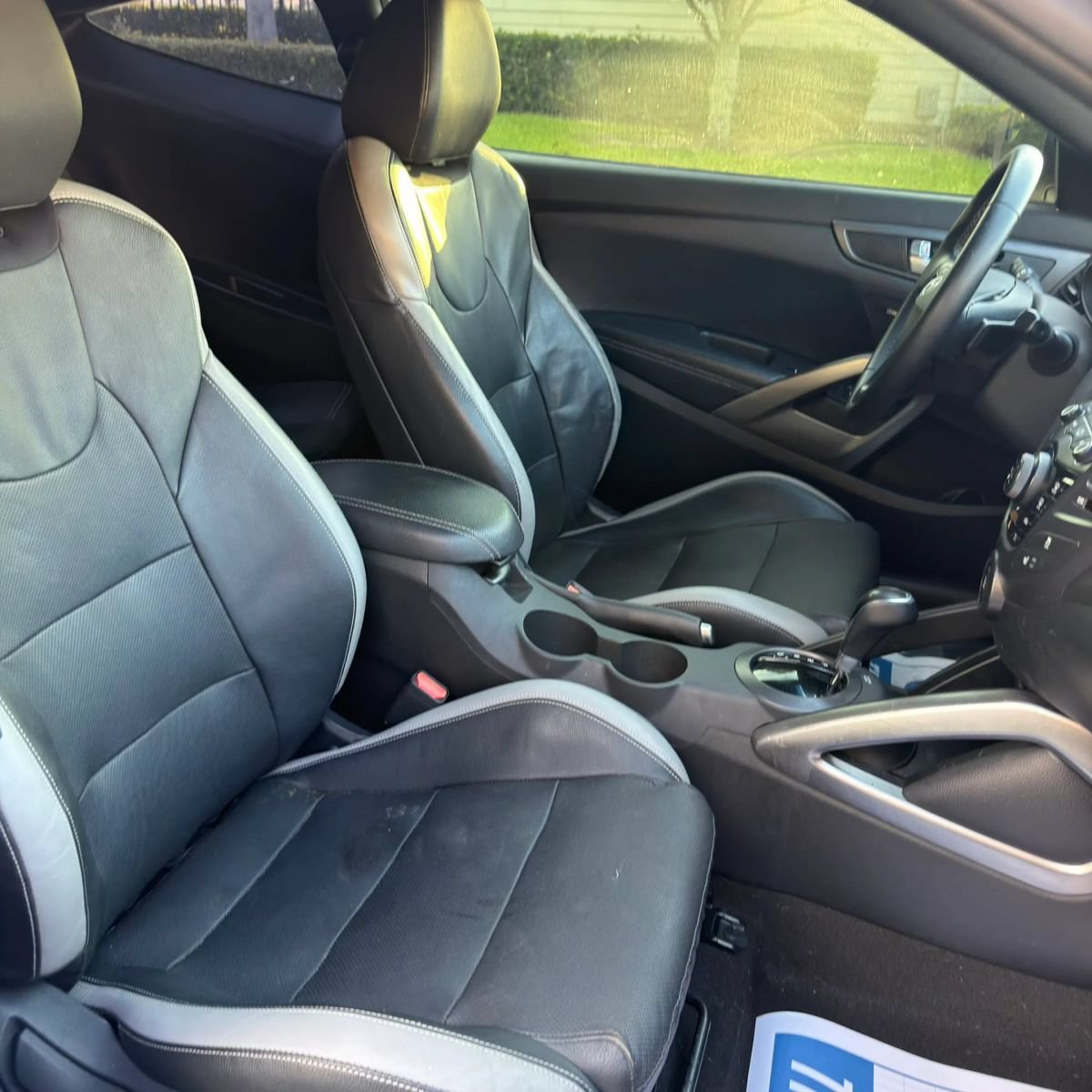 Used 2016 Hyundai Veloster Turbo FWD image 17