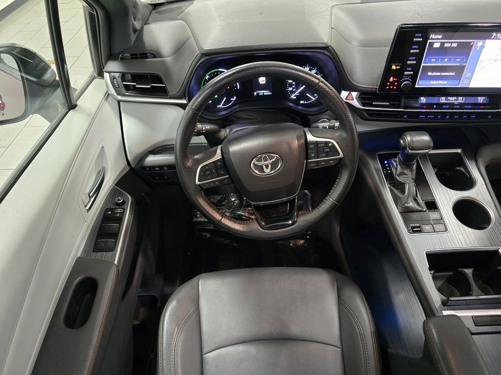 Certified 2021 Toyota Sienna XSE image 25