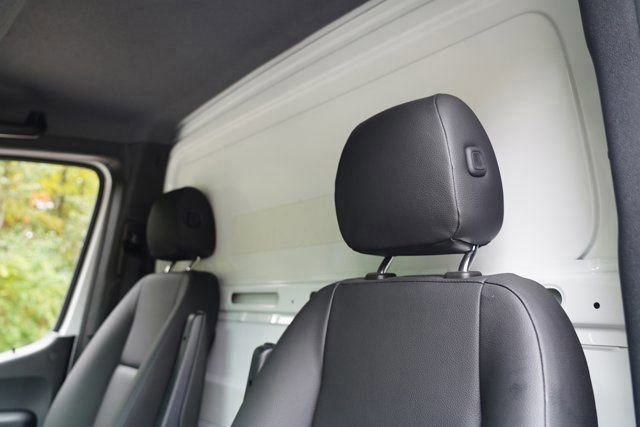 Used 2023 Mercedes-Benz Sprinter 3500 image 27