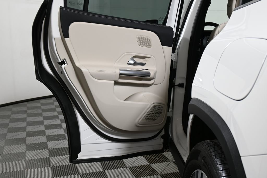 Certified 2026 Mercedes-Benz GLA 250 4MATIC image 31