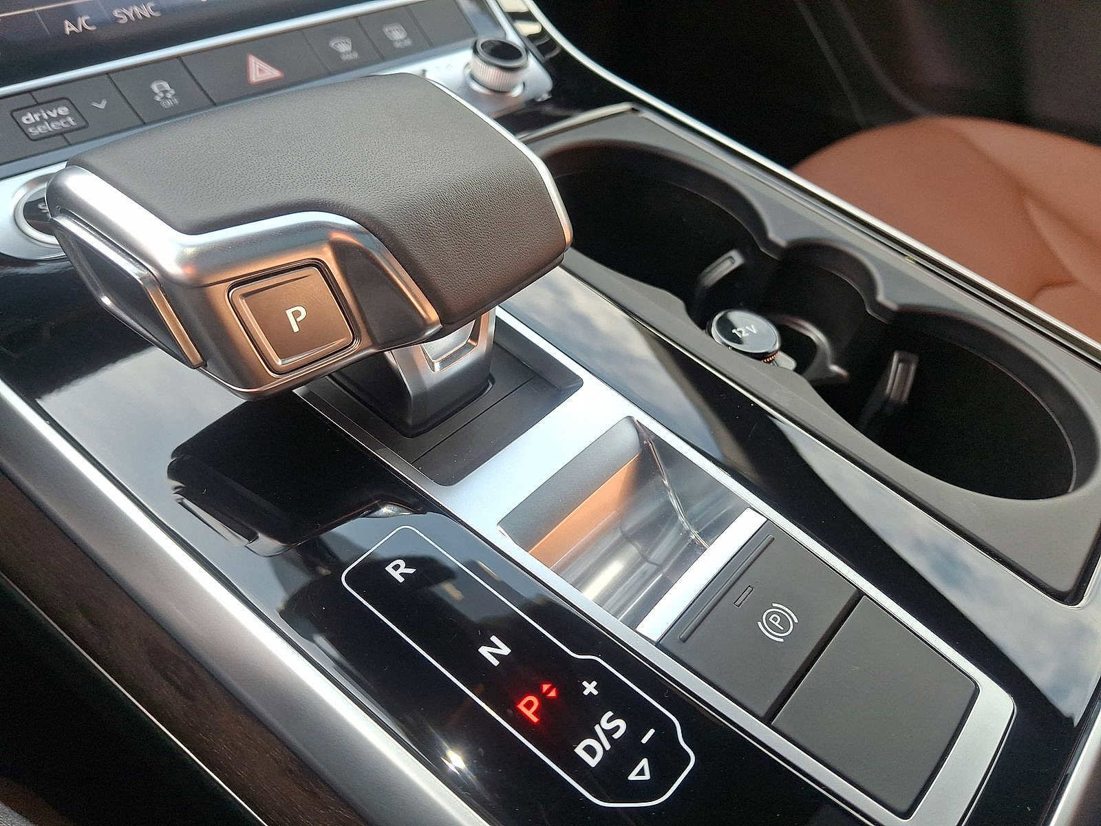 Certified 2025 Audi Q7 3.0T Premium w/ Convenience Package image 12