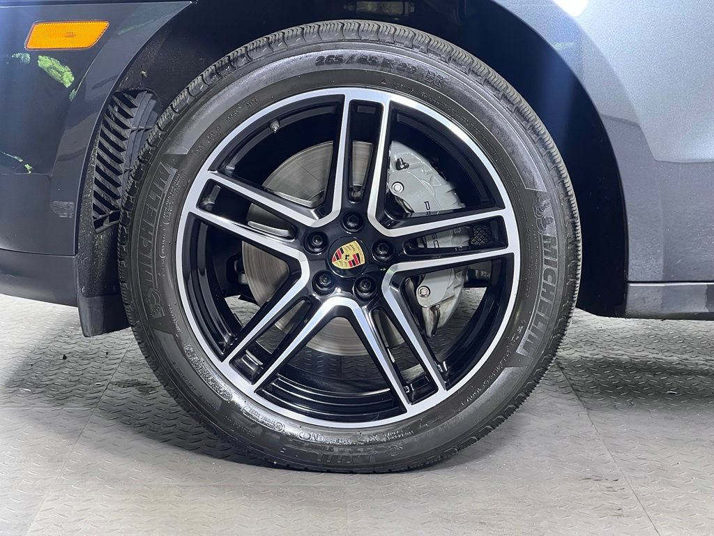 Certified 2021 Porsche Macan S AWD/4WD image 11