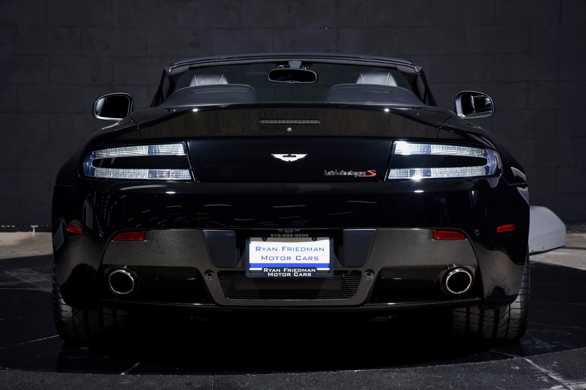 Used 2017 Aston Martin V12 Vantage S image 12