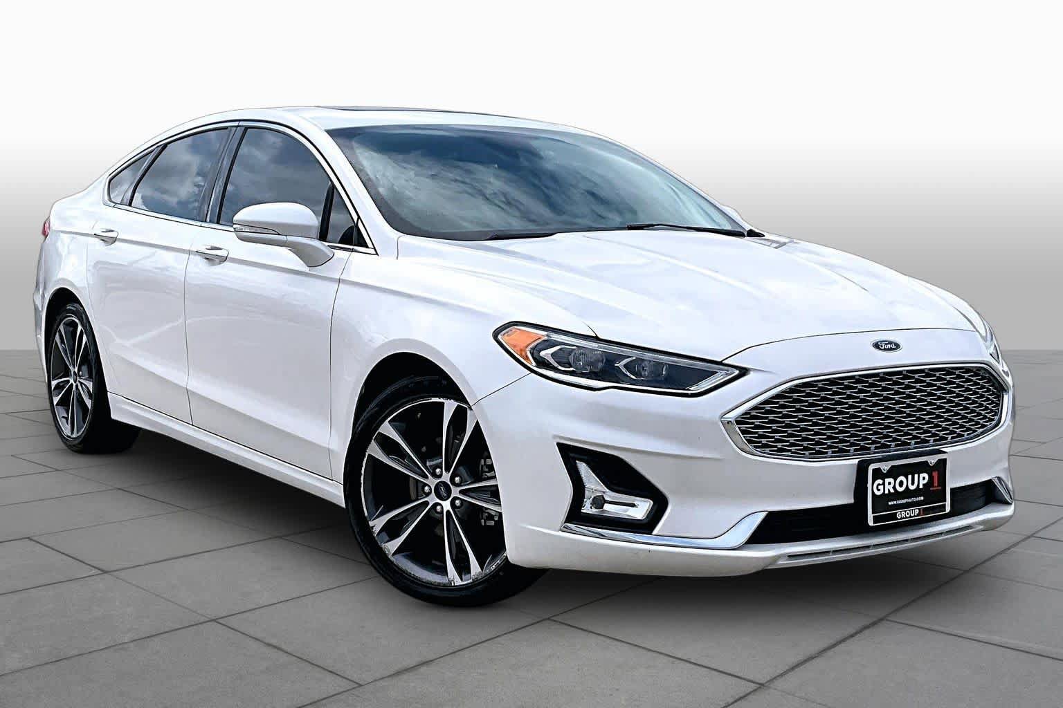 Used 2020 Ford Fusion Titanium FWD image 3