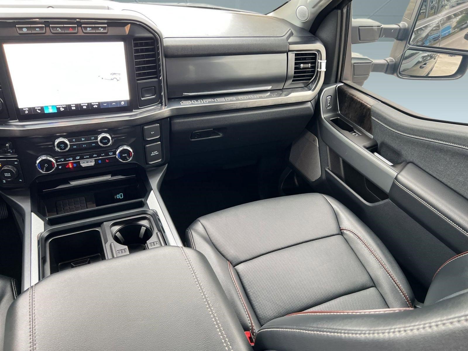 Used 2024 Ford F250 Lariat w/ Lariat Ultimate Package image 29