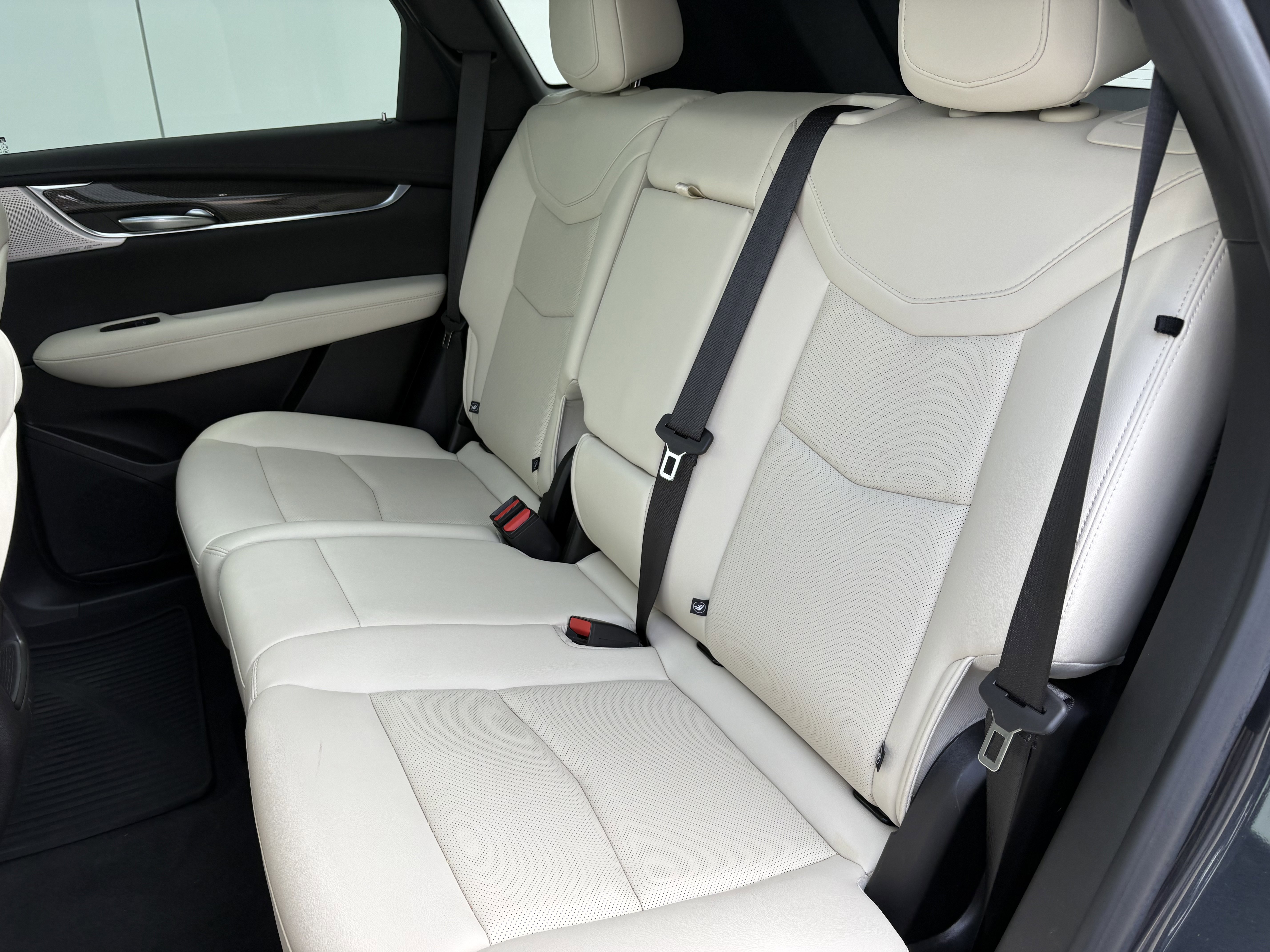 Certified 2023 Cadillac XT5 Sportv w/ Technology Package AWD/4WD image 12