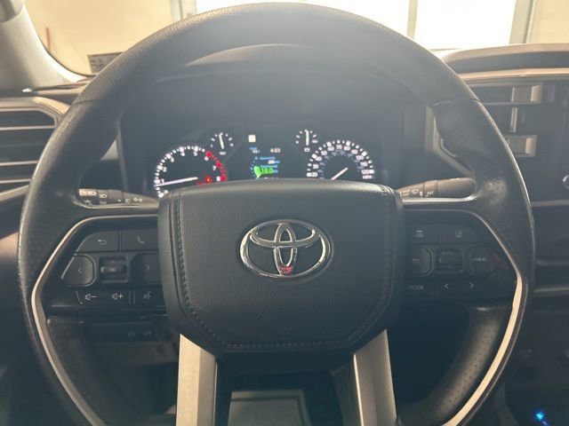 Used 2022 Toyota Tundra SR5 w/ SR5 Convenience Package image 9