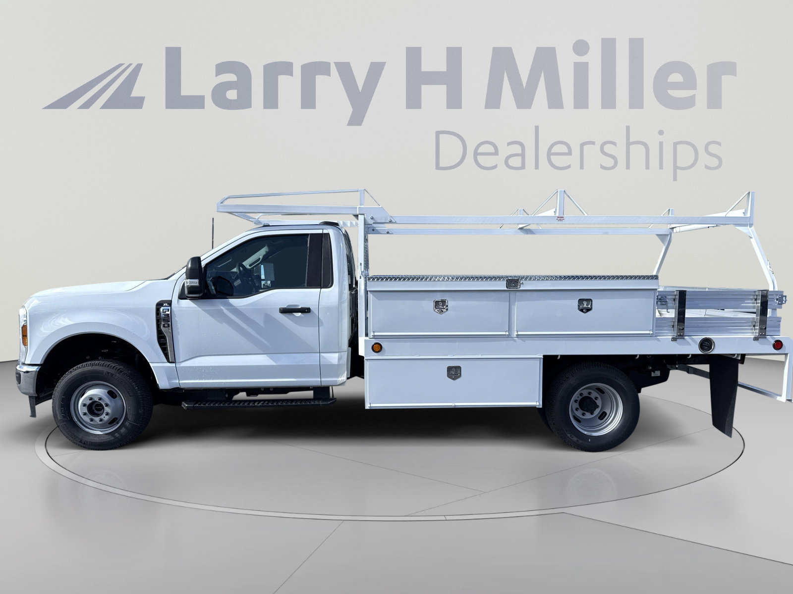 New 2025 Ford F350 XL w/ XL Chrome Package AWD/4WD image 2