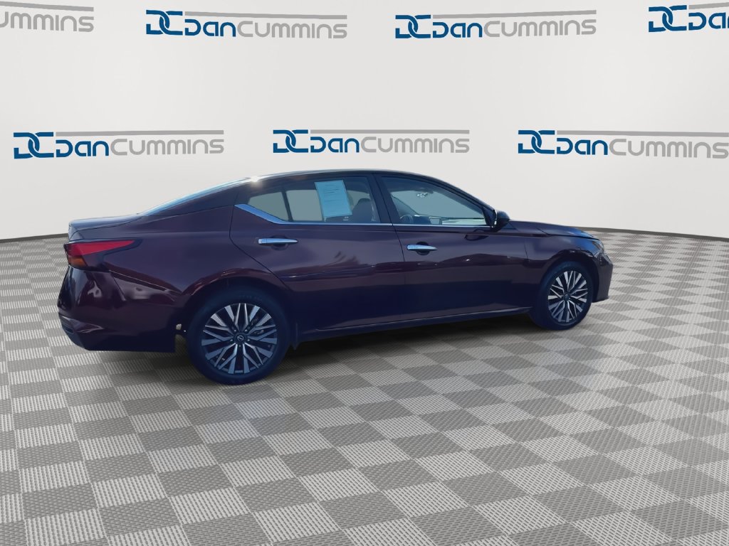 Used 2025 Nissan Altima 2.5 SV AWD/4WD image 9