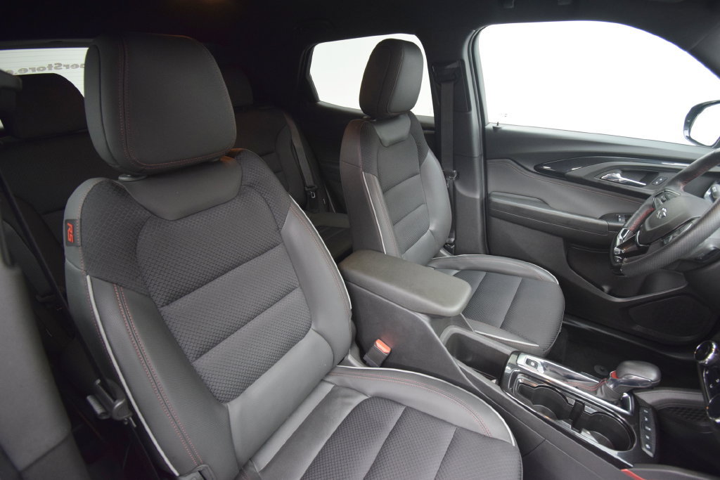 Used 2023 Chevrolet TrailBlazer RS w/ Convenience Package FWD image 13