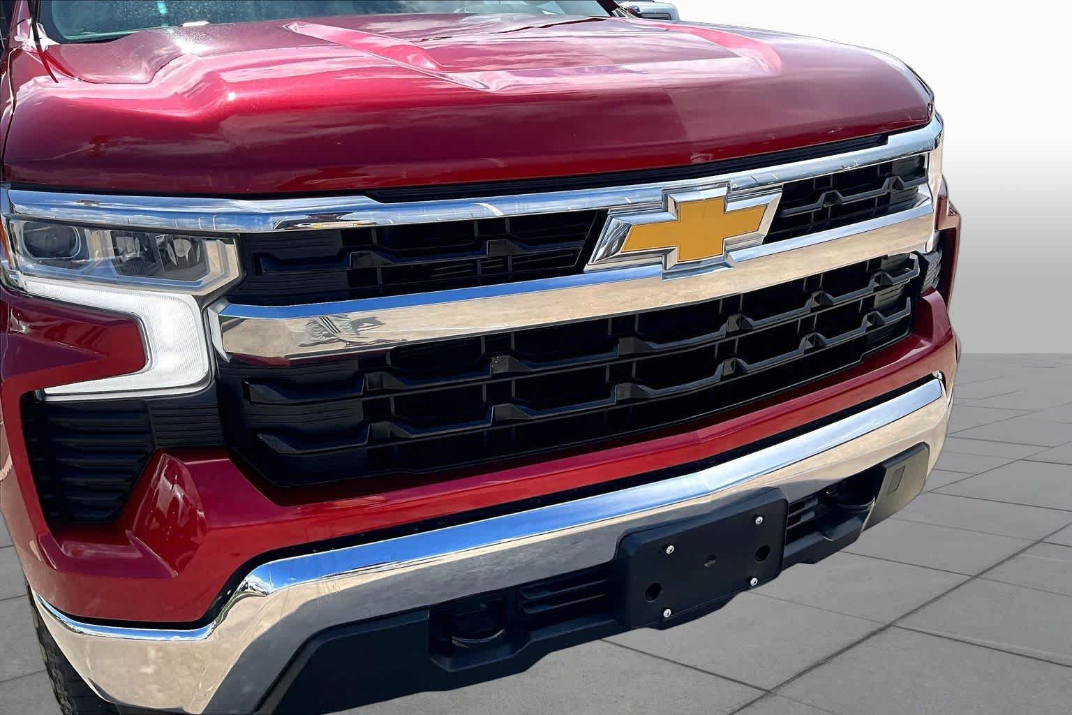 Used 2023 Chevrolet Silverado 1500 LT AWD/4WD image 30