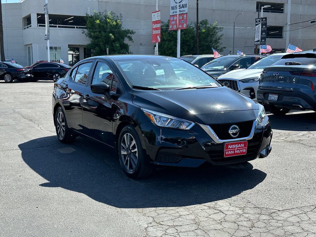 Used 2022 Nissan Versa SV w/ Trunk Package FWD image 10