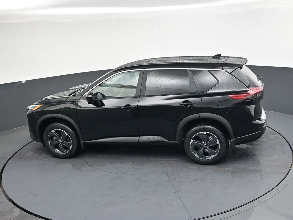 Certified 2026 Nissan Rogue SV FWD image 35