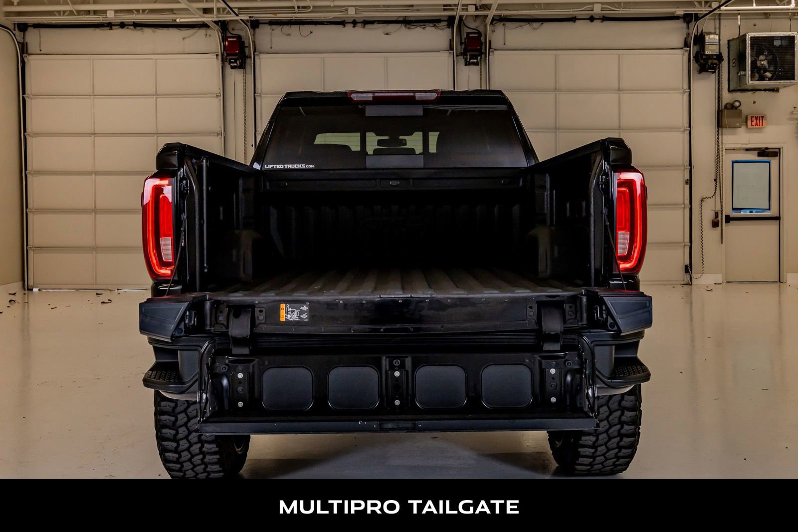 Used 2021 GMC Sierra 1500 AT4 w/ AT4 Preferred Package AWD/4WD image 8