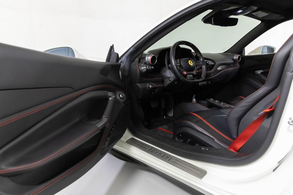 Used 2020 Ferrari F8 Tributo image 22