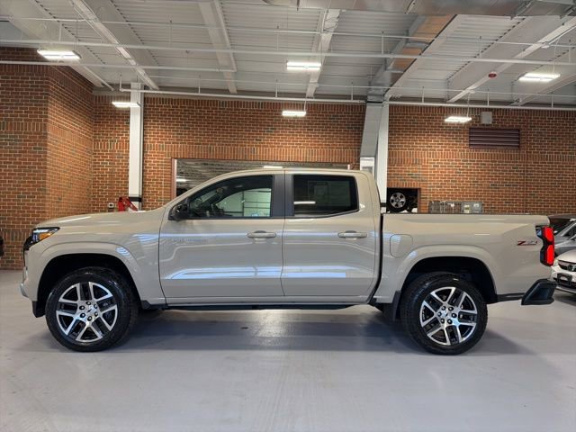 Used 2023 Chevrolet Colorado Z71 w/ Z71 Convenience Package 2 image 4