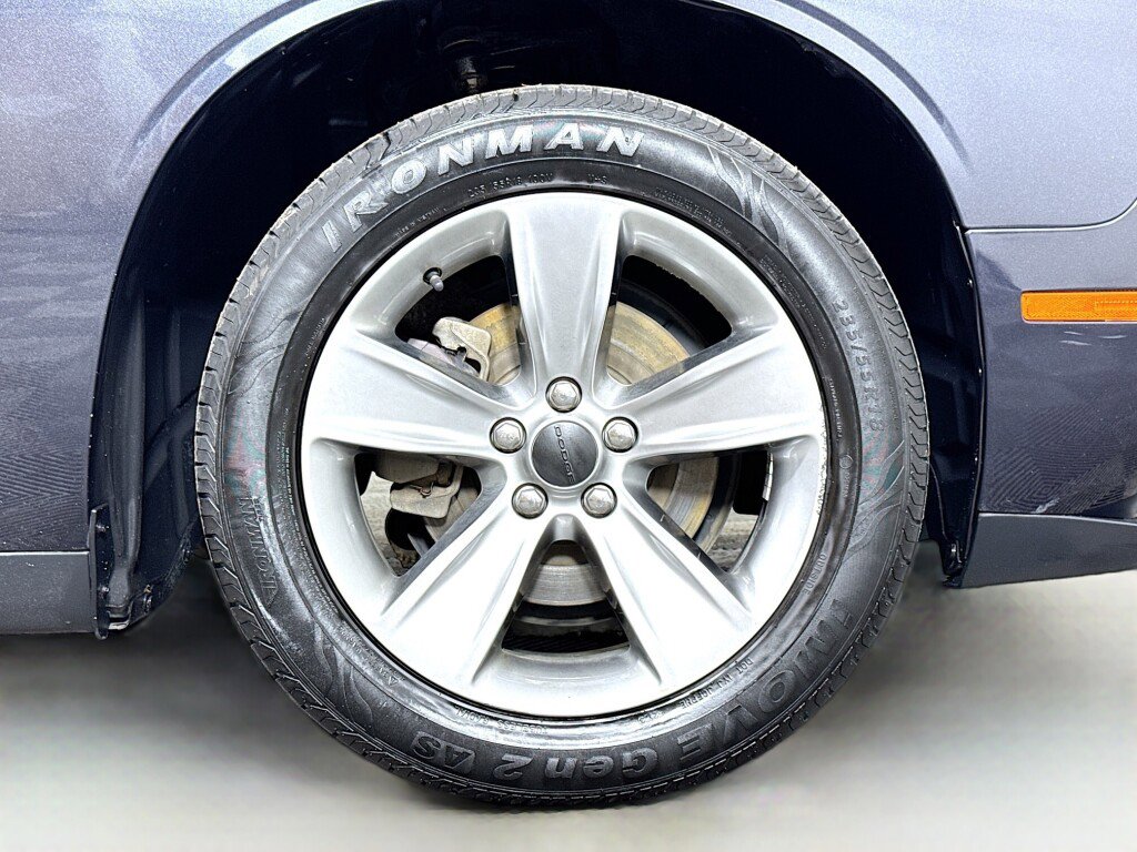 Used 2018 Dodge Challenger SXT image 35