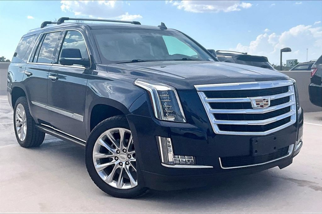 Used 2019 Cadillac Escalade Premium Luxury AWD/4WD image 2