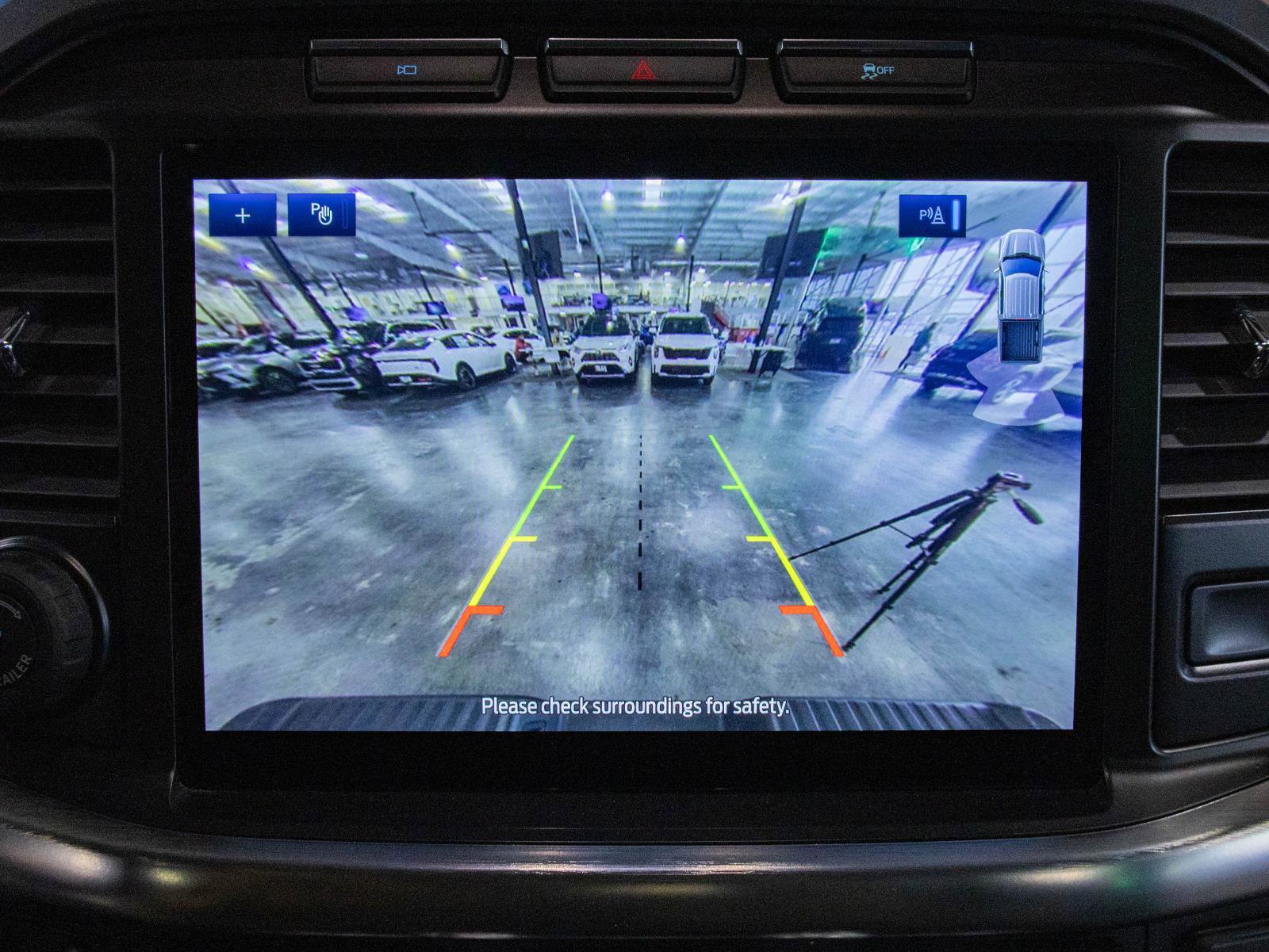 Used 2023 Ford F150 Lariat w/ Trailer Tow Package image 7