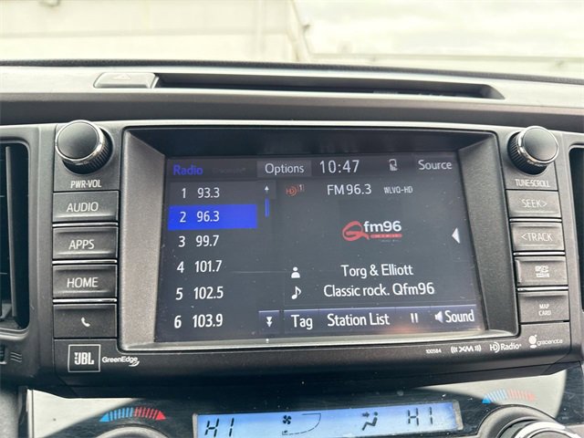 Used 2017 Toyota RAV4 SE image 16