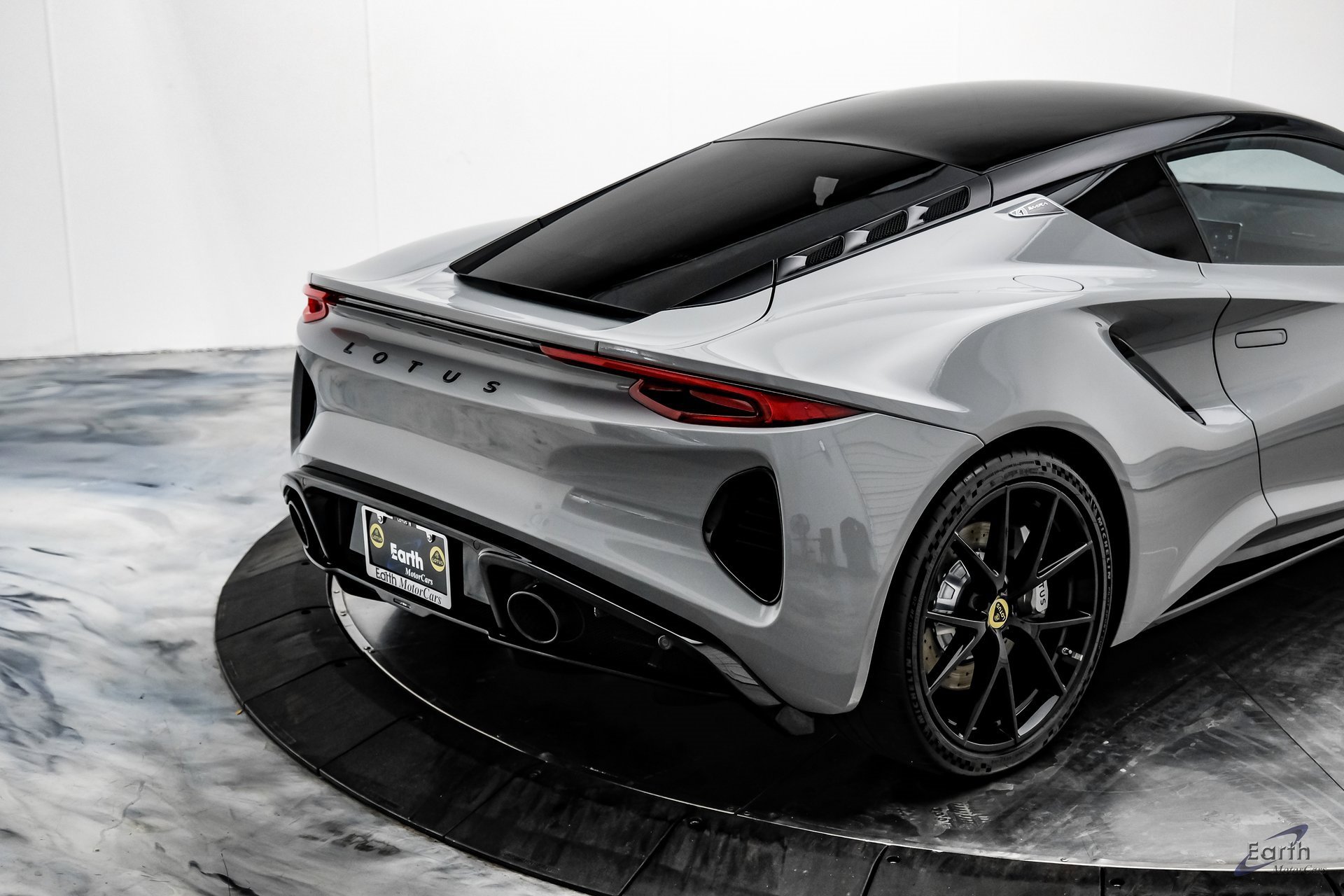 Used 2024 Lotus Emira First Edition image 16