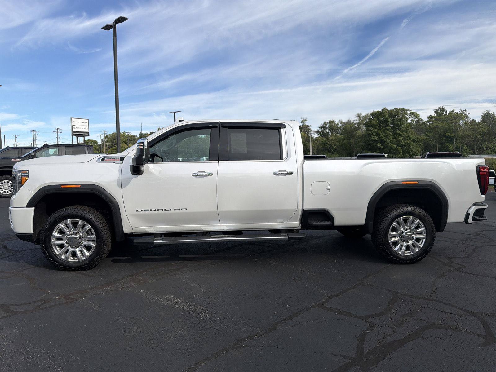 Used 2023 GMC Sierra 3500 Denali w/ Denali Ultimate Package AWD/4WD image 2