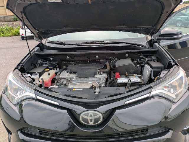 Used 2018 Toyota RAV4 XLE w/ Plus Extra Value Package AWD/4WD image 26