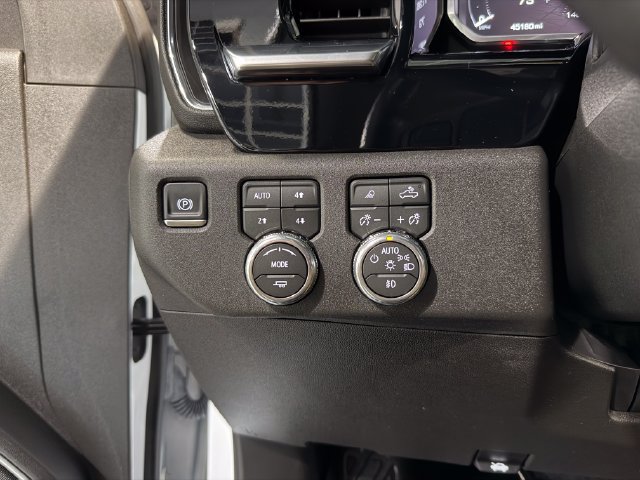 Used 2026 GMC Sierra 2500 SLT AWD/4WD image 24