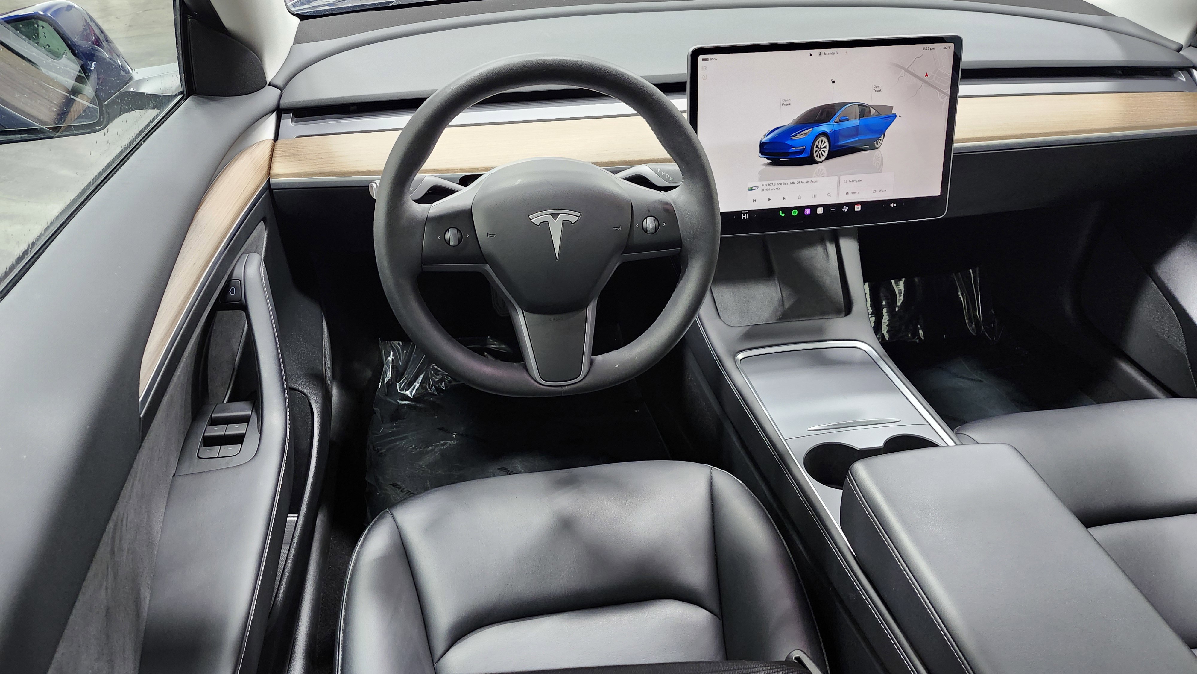 Used 2023 Tesla Model 3 Standard Range image 24