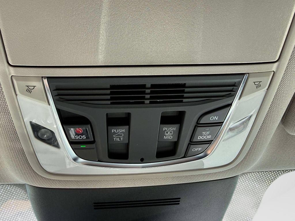 Certified 2025 Acura MDX w/ Technology Package FWD image 29