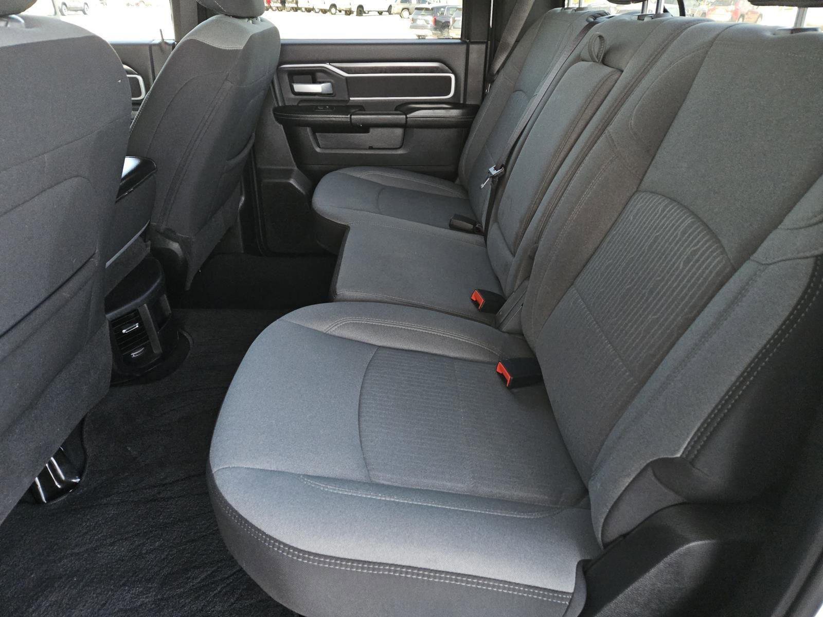 Used 2024 RAM 3500 Big Horn image 31