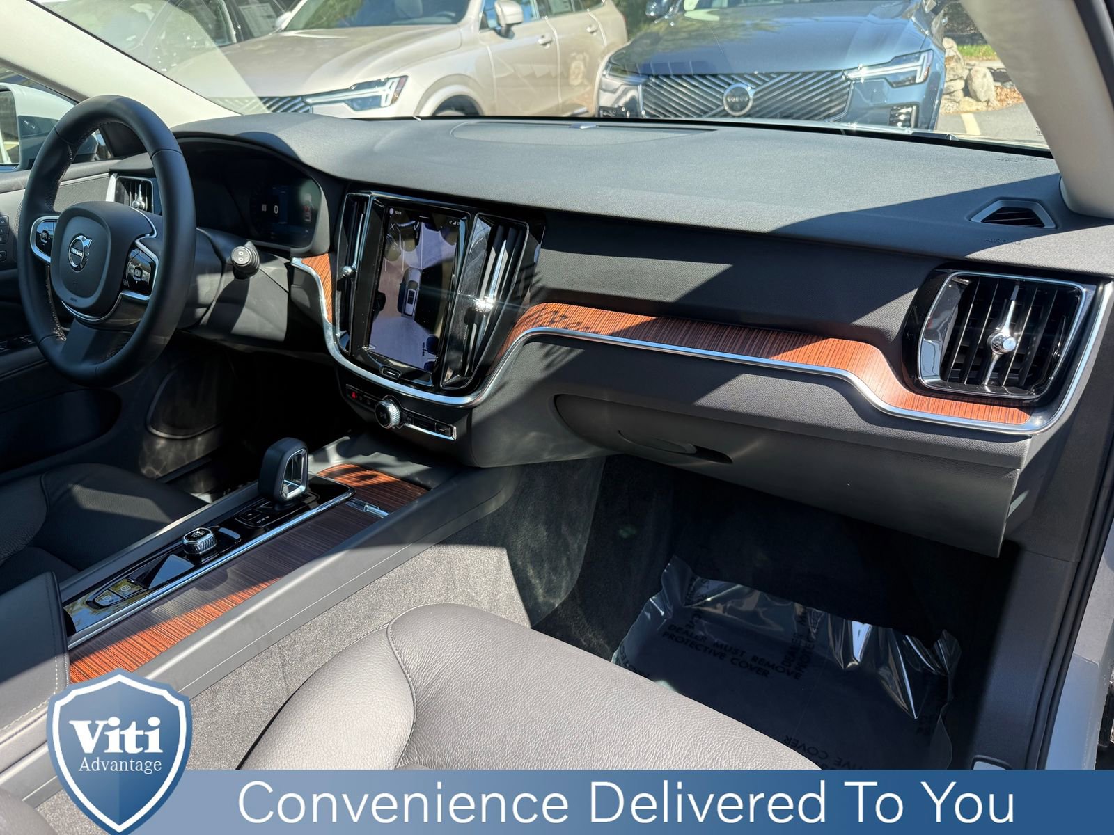 Certified 2025 Volvo V60 B5 Cross Country Plus AWD/4WD image 30