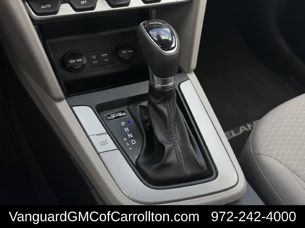Used 2020 Hyundai Elantra SE FWD image 19