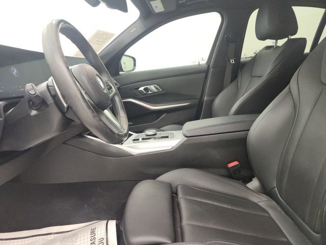Used 2023 BMW 330i Sedan w/ M Sport Package image 15