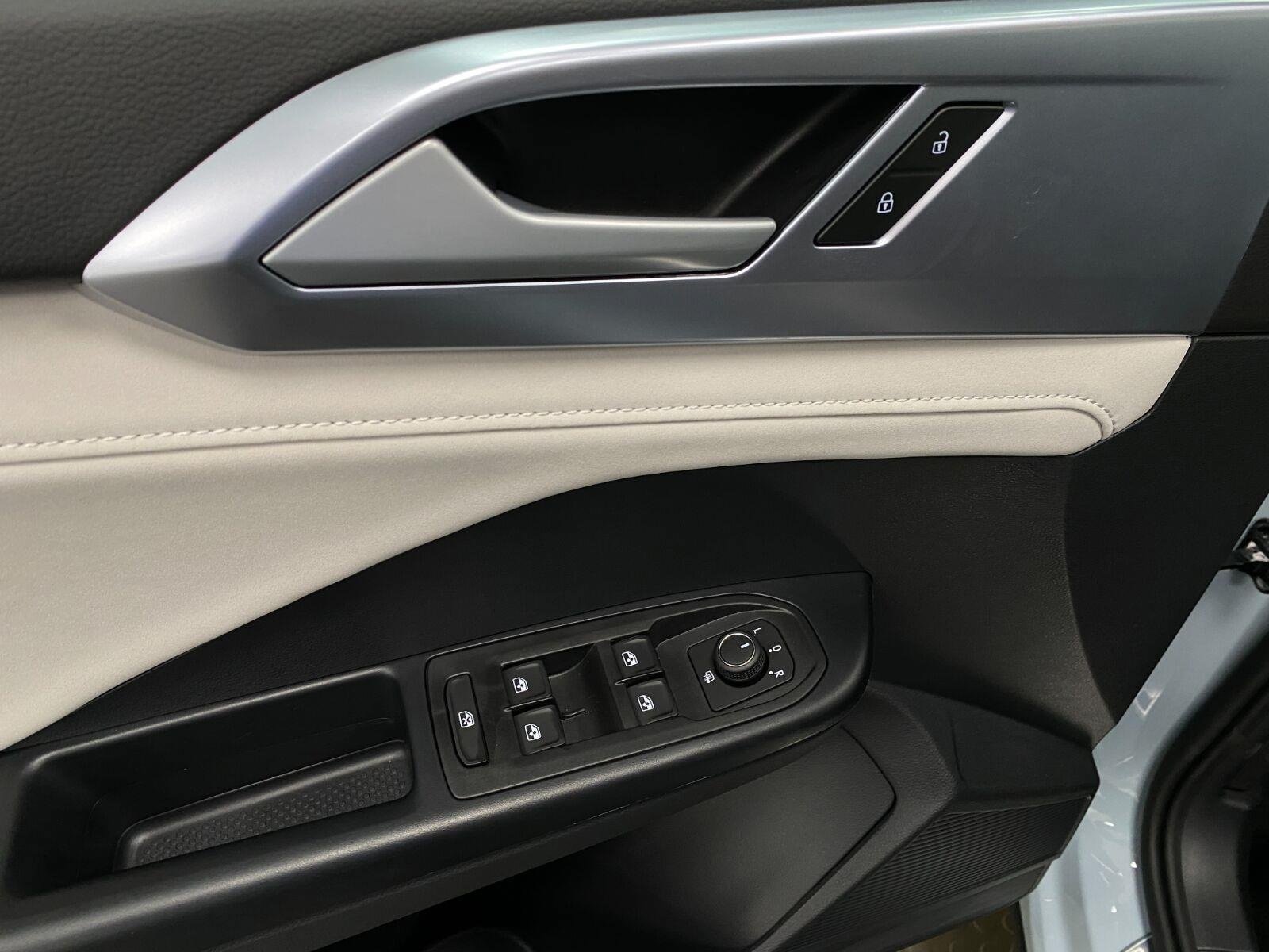 New 2026 Volkswagen Taos SE AWD/4WD image 26