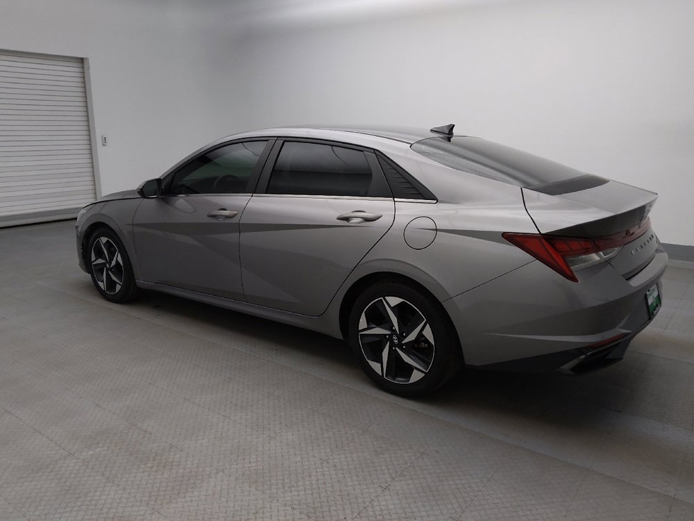 Used 2021 Hyundai Elantra Limited FWD image 3