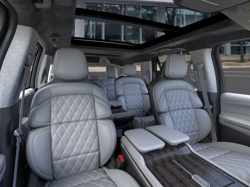 New 2026 Lincoln Navigator Black Label image 10