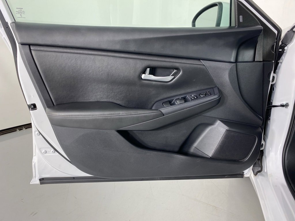 Used 2023 Nissan Sentra SV image 13