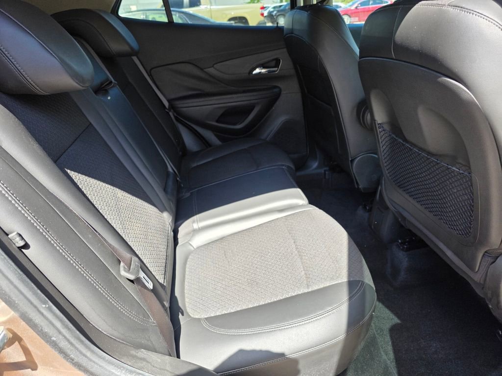 Used 2019 Buick Encore Sport Touring image 17