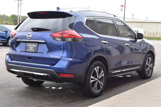 Used 2017 Nissan Rogue SL w/ SL Premium Package AWD/4WD image 12