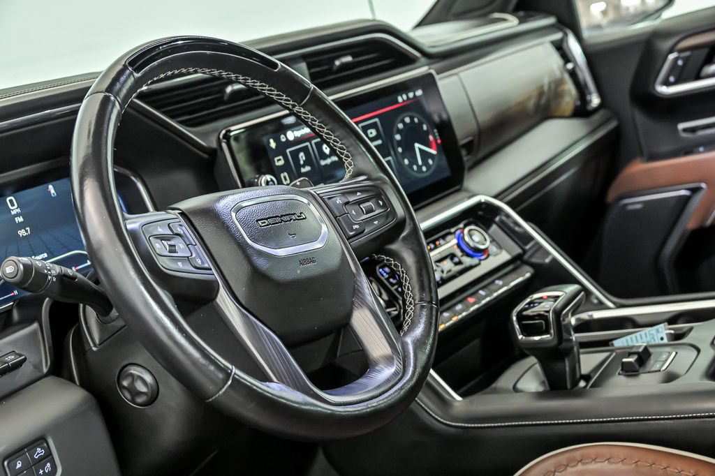 Used 2025 GMC Sierra 1500 Denali Ultimate AWD/4WD image 17