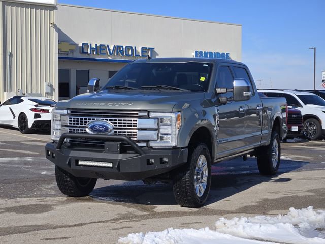 Used 2019 Ford F250 Platinum w/ Platinum Ultimate Package image 3