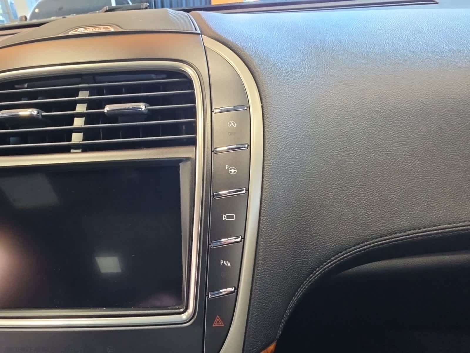 Used 2019 Lincoln Nautilus Reserve AWD/4WD image 30