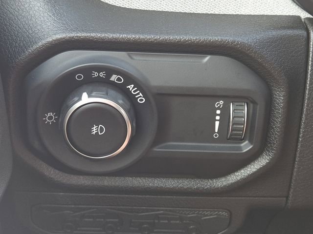 Used 2024 Jeep Wrangler Sport S image 9